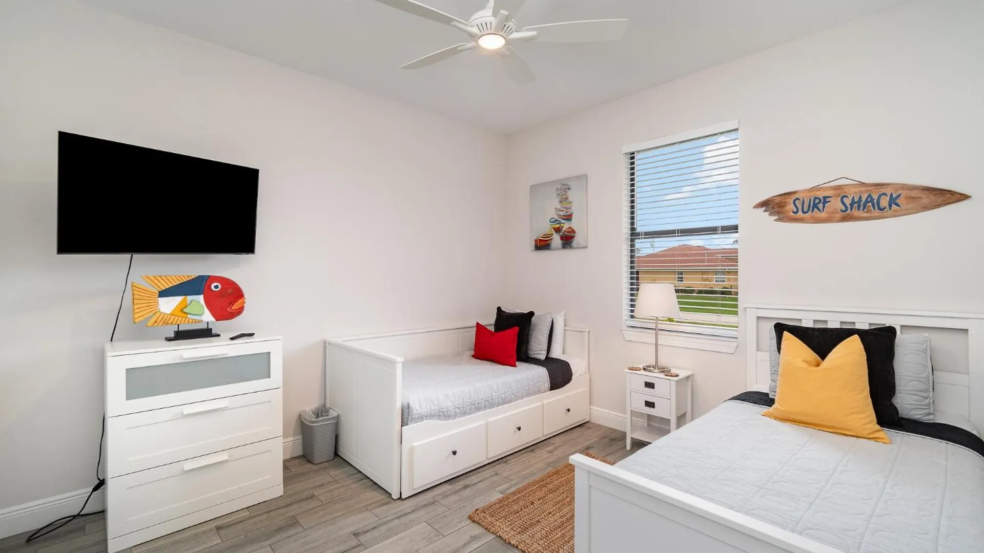 Luxurious 4br,3ba At Waterfront, Blue Lagoon