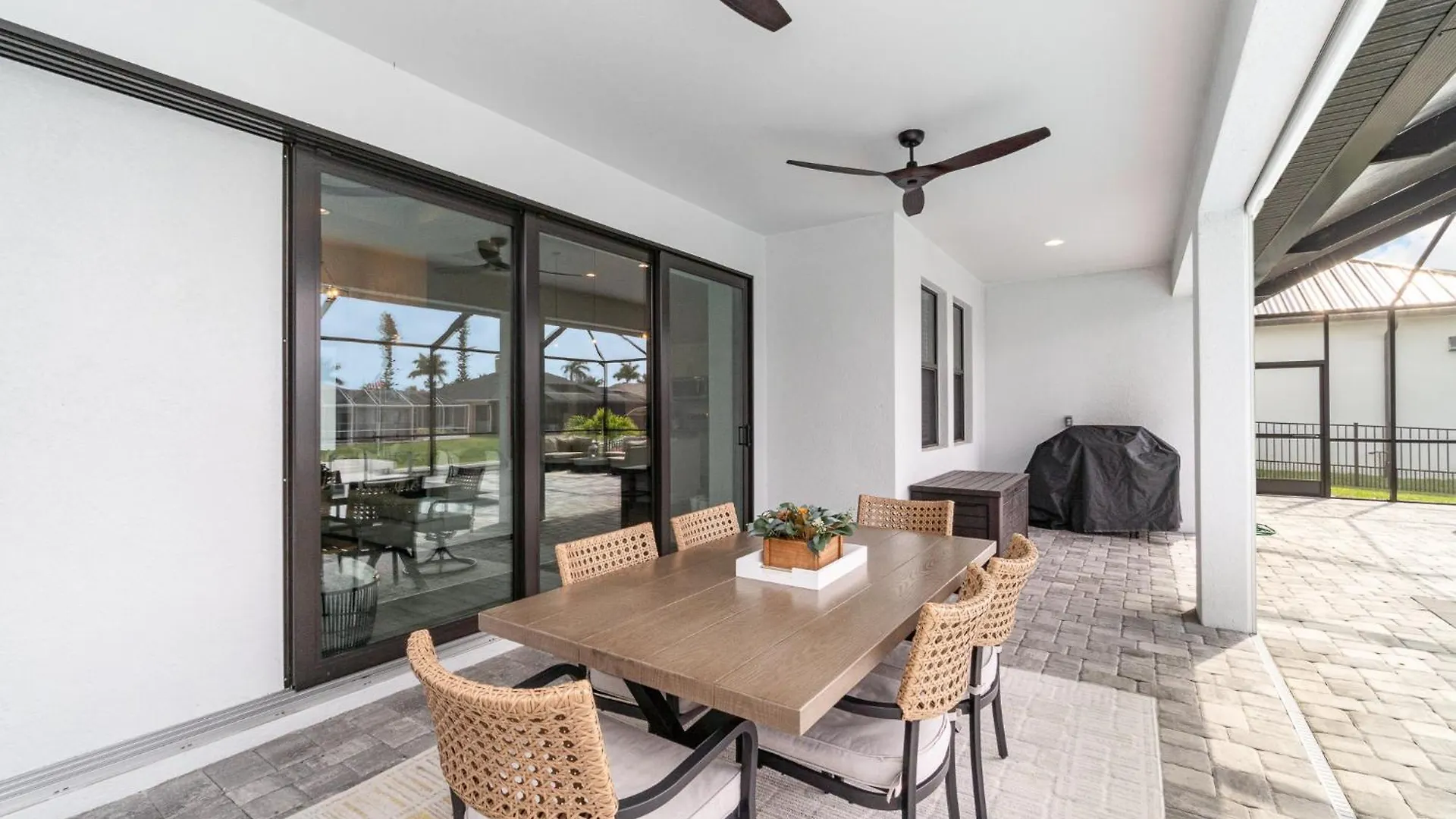 Luxurious 4br,3ba At Waterfront, Blue Lagoon *