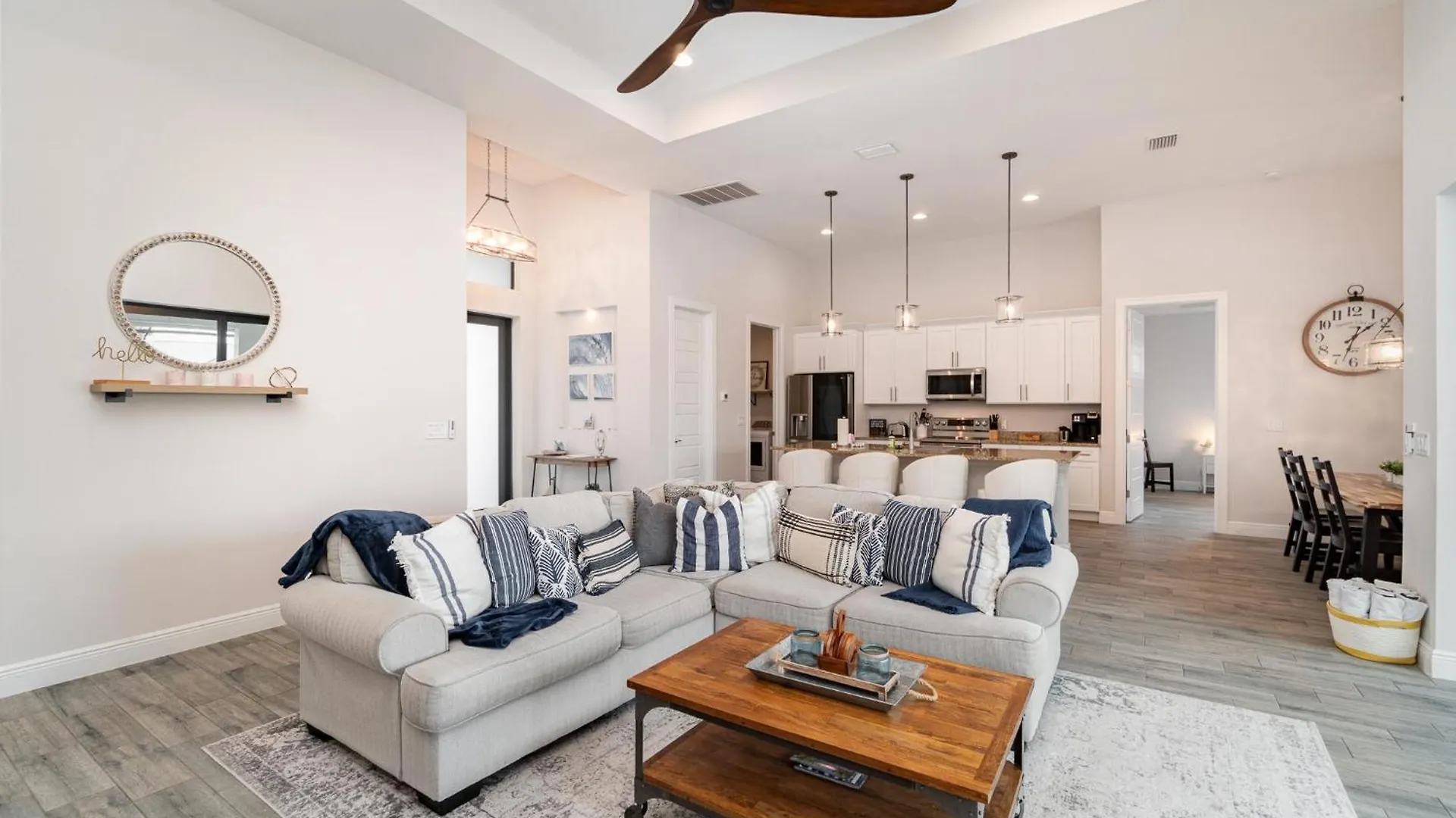 Luxurious 4br,3ba At Waterfront, Blue Lagoon