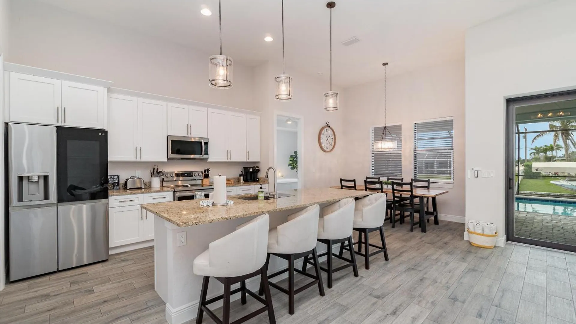 Villa Luxurious 4br,3ba At Waterfront, Blue Lagoon Cape Coral