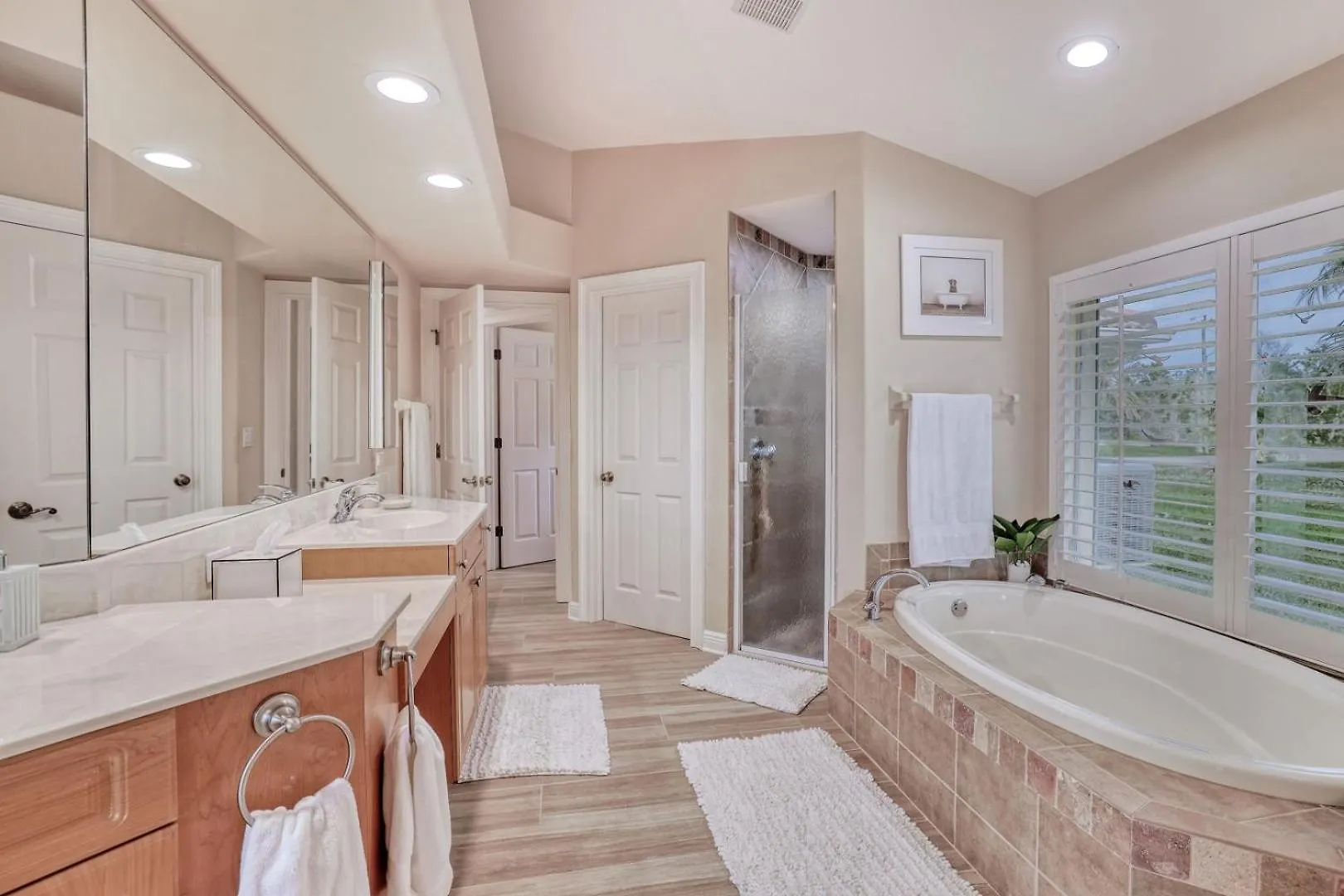 Newly Renovated 3 Bed/3 Bath In The Four Mile Cove Area W. Heated Pool And Spa. Gulf Access! Villa *