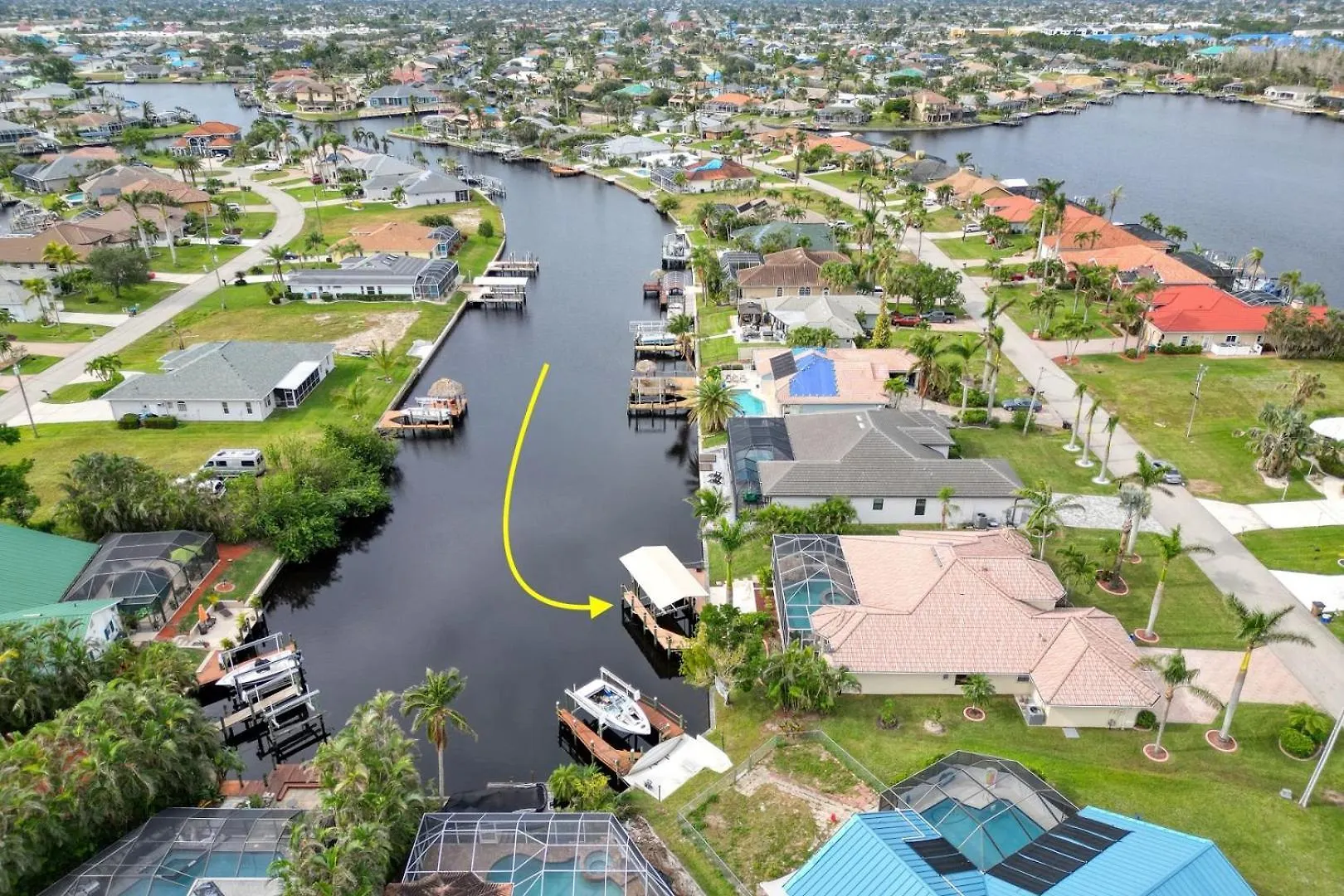 Villa Newly Renovated 3 Bed/3 Bath In The Four Mile Cove Area W. Heated Pool And Spa. Gulf Access! Cape Coral