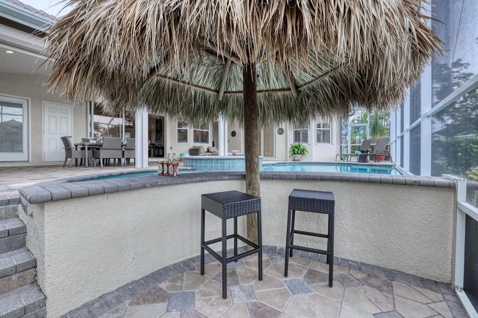 Newly Renovated 3 Bed/3 Bath In The Four Mile Cove Area W. Heated Pool And Spa. Gulf Access! Villa *