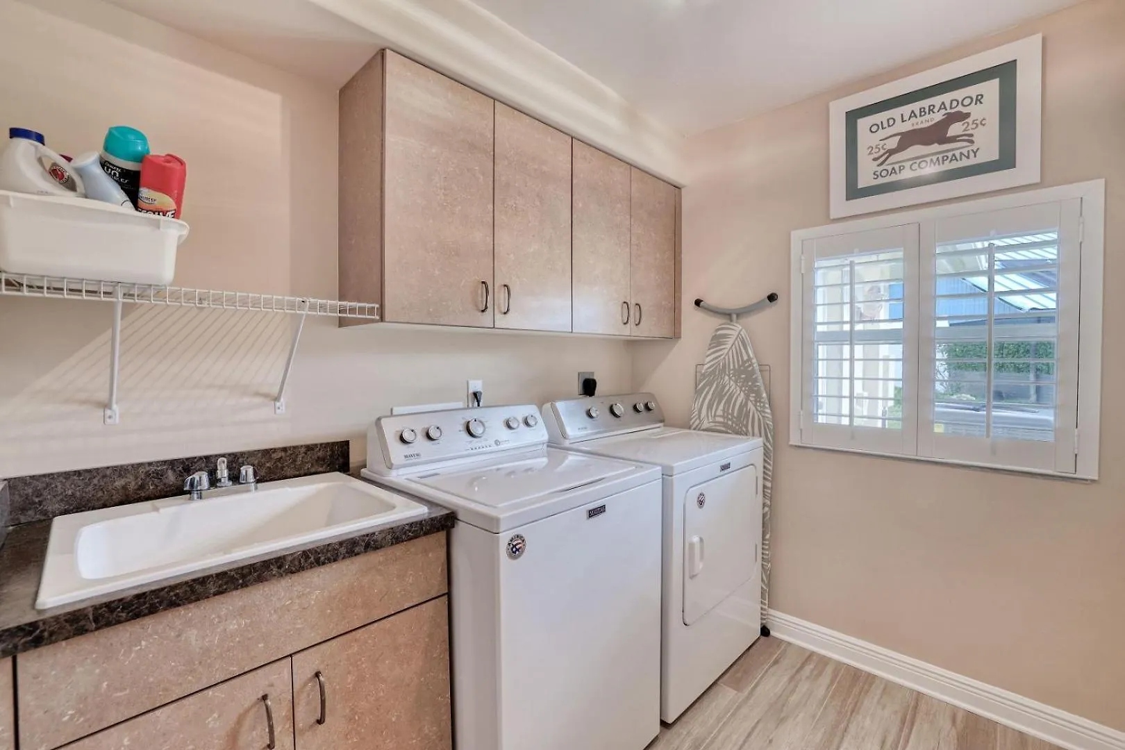 Villa Newly Renovated 3 Bed/3 Bath In The Four Mile Cove Area W. Heated Pool And Spa. Gulf Access!
