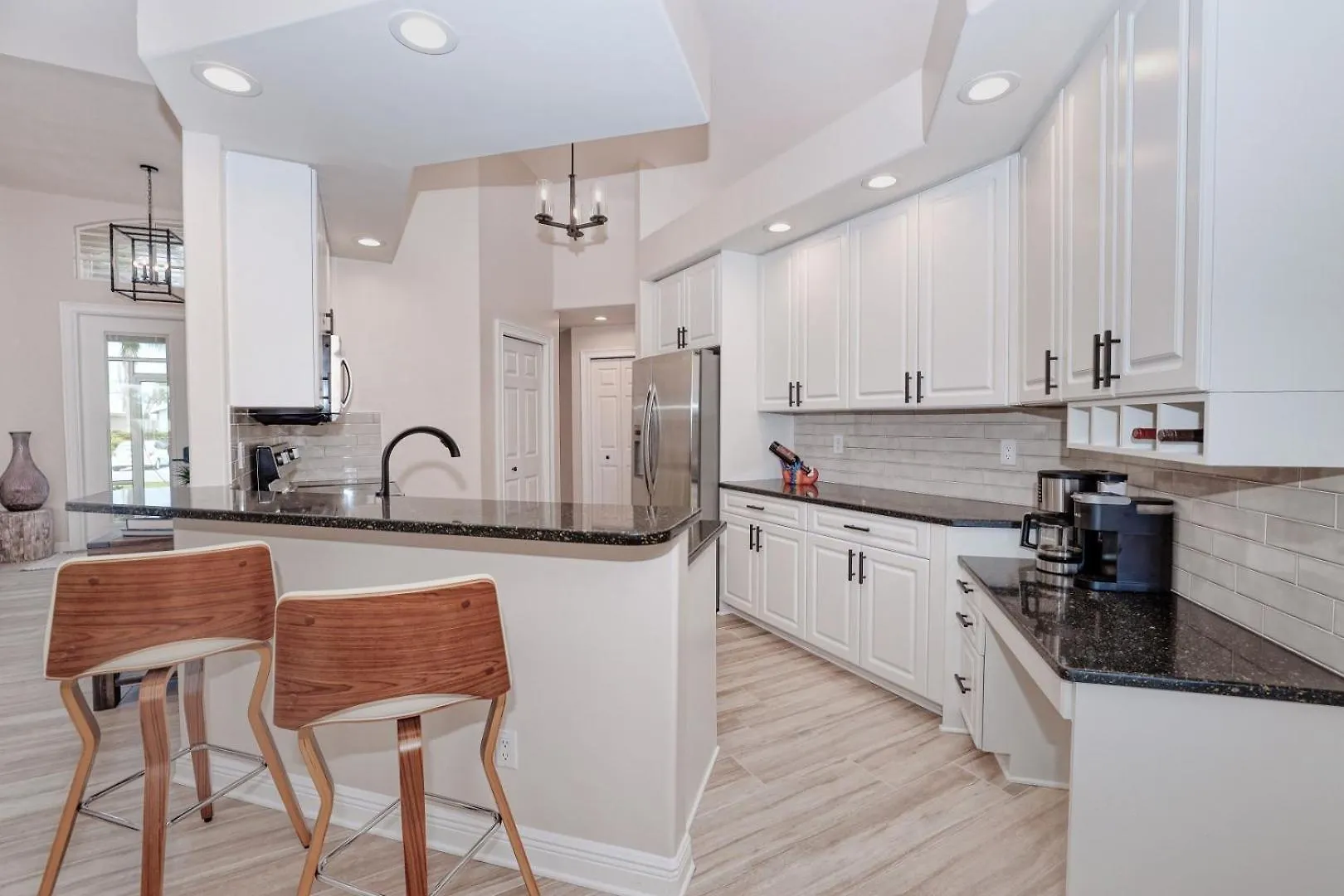 Newly Renovated 3 Bed/3 Bath In The Four Mile Cove Area W. Heated Pool And Spa. Gulf Access! Villa *
