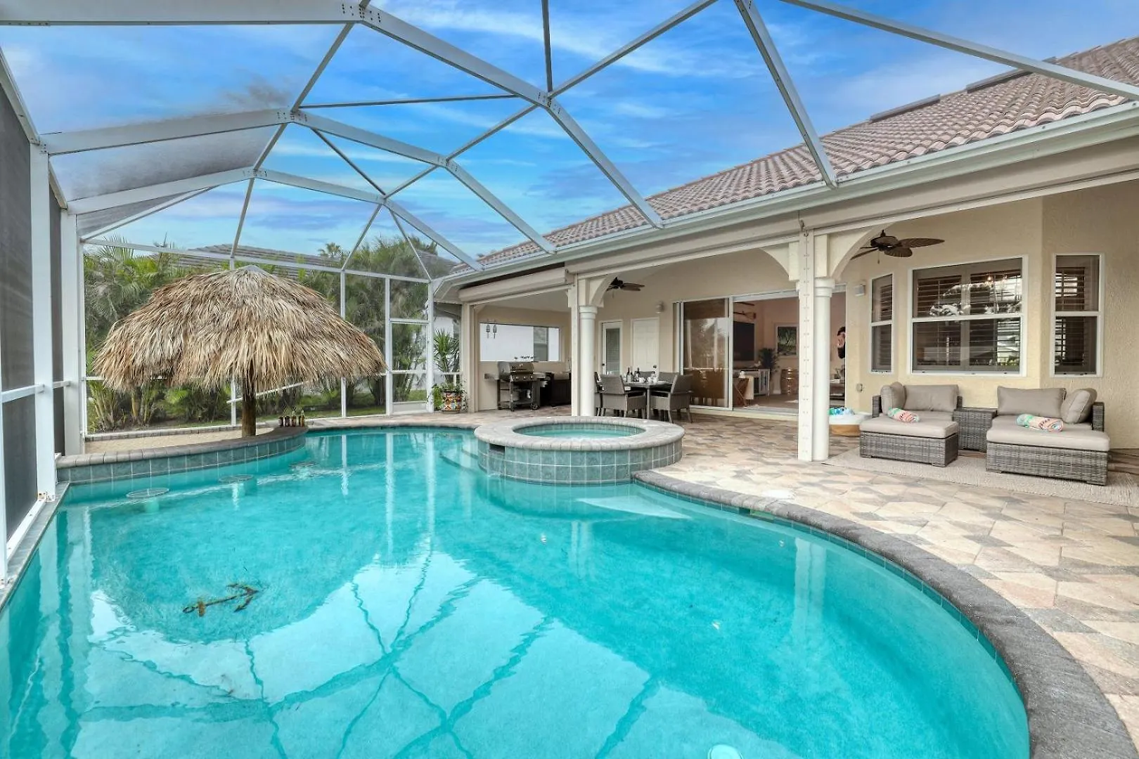 Newly Renovated 3 Bed/3 Bath In The Four Mile Cove Area W. Heated Pool And Spa. Gulf Access! Cape Coral