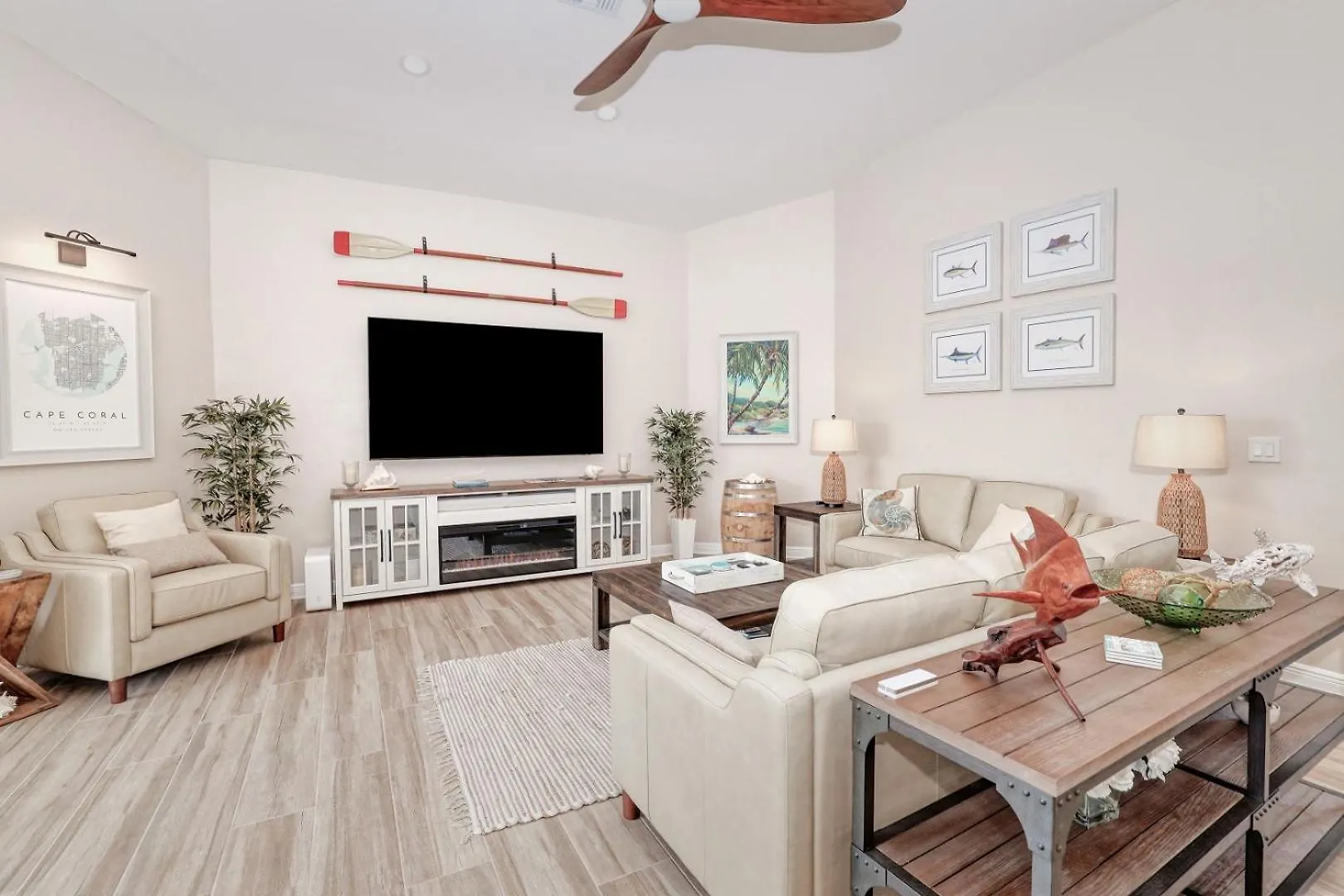 Villa Newly Renovated 3 Bed/3 Bath In The Four Mile Cove Area W. Heated Pool And Spa. Gulf Access!