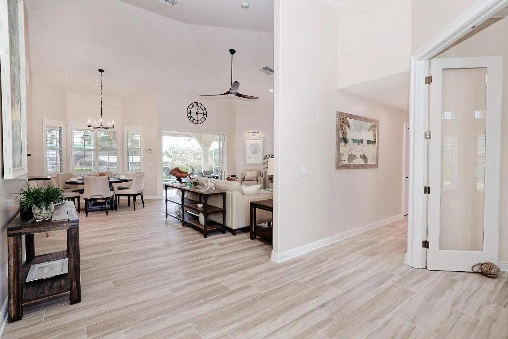 Villa Newly Renovated 3 Bed/3 Bath In The Four Mile Cove Area W. Heated Pool And Spa. Gulf Access! *