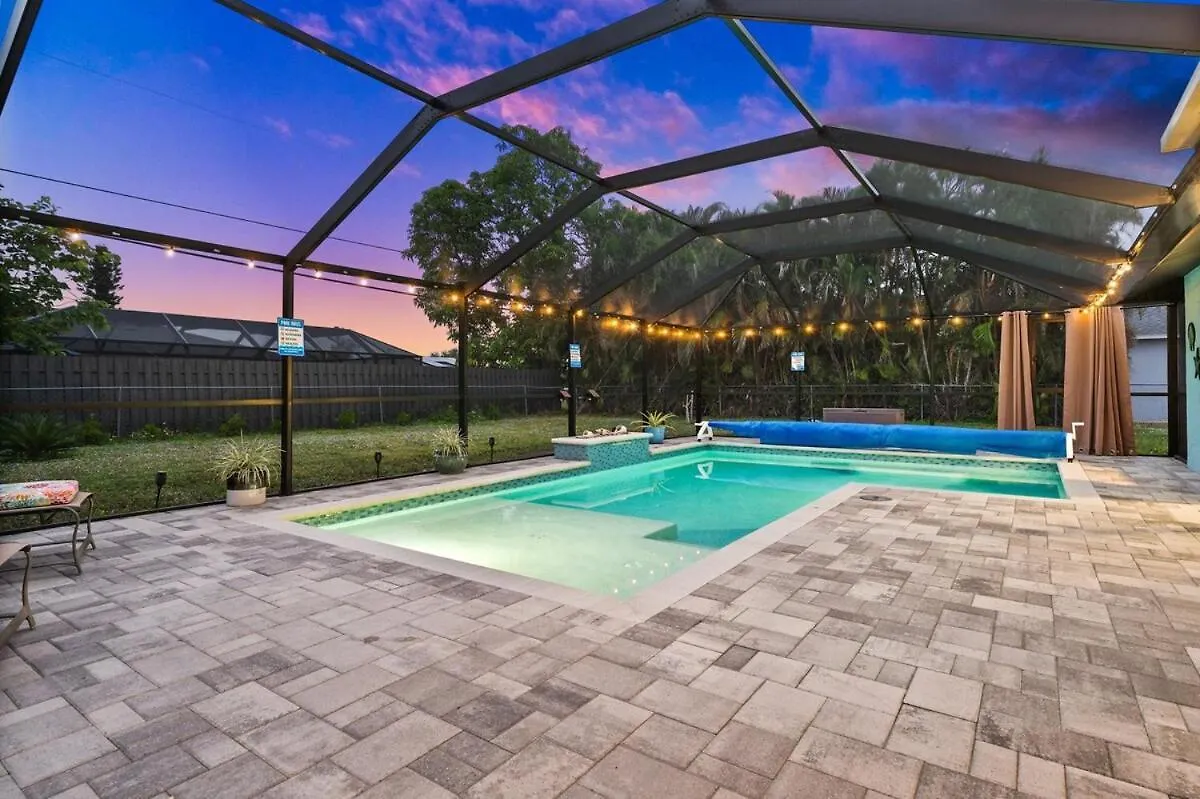 Poolside Paradise Of Cape Coral! * Cape Coral