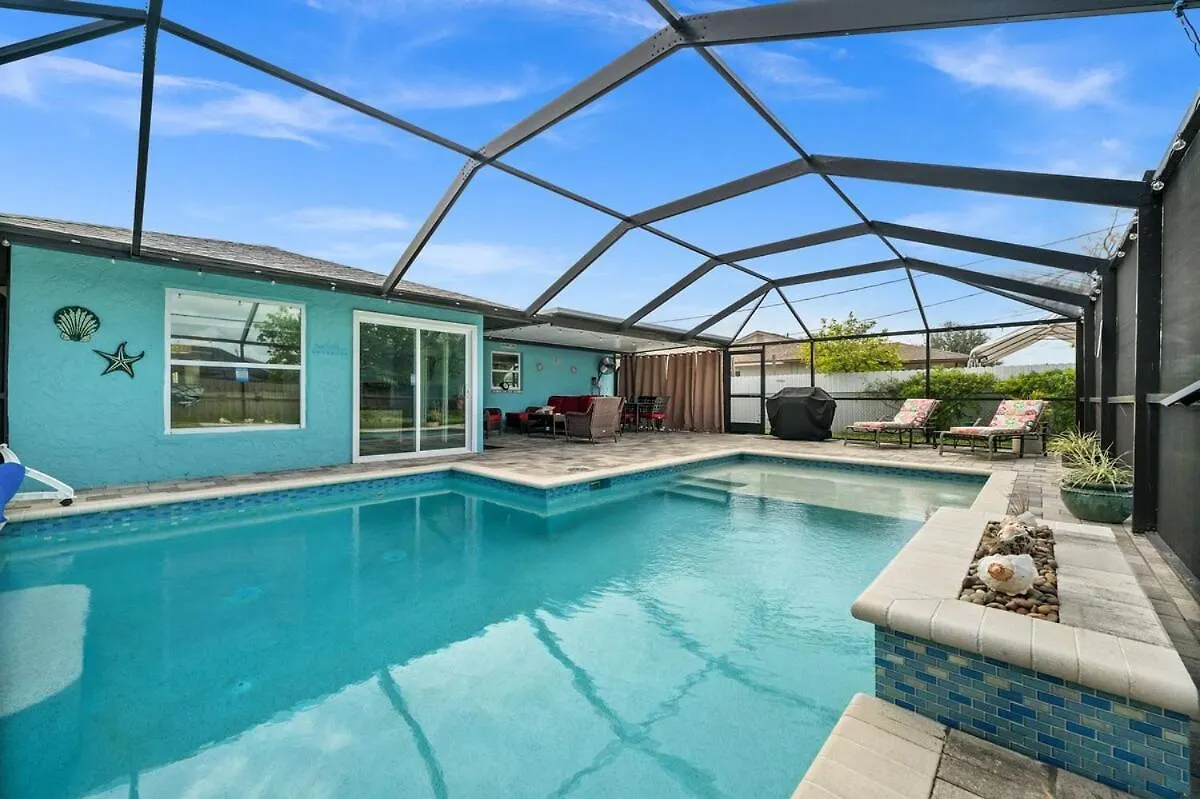 Holiday home Poolside Paradise Of Cape Coral!