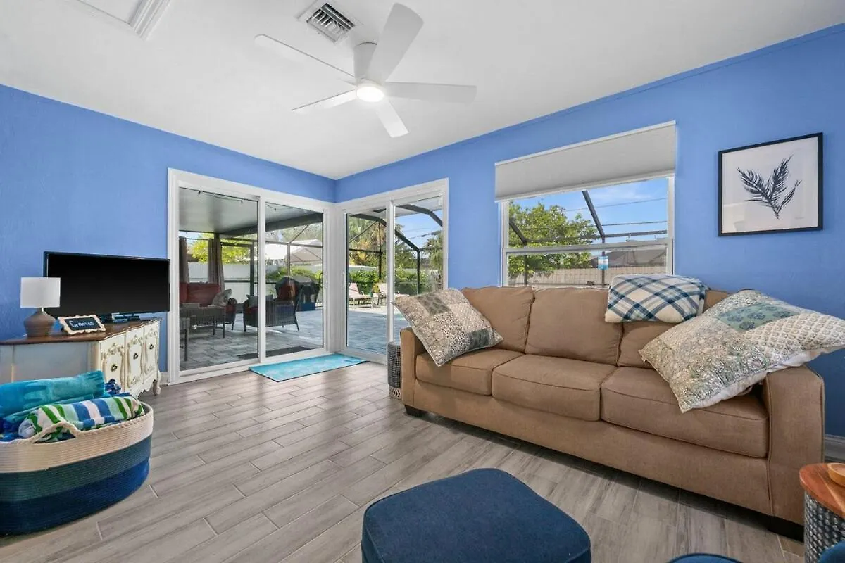 Poolside Paradise Of Cape Coral! * Cape Coral