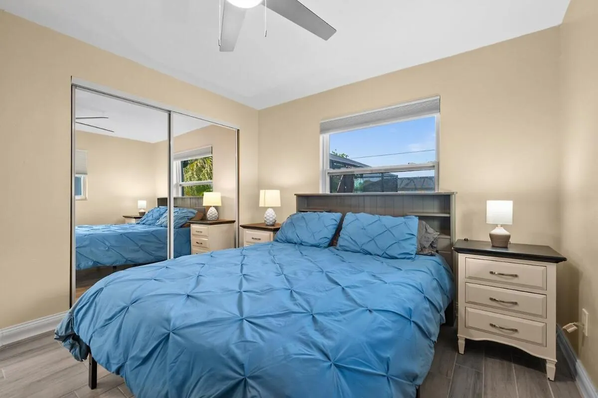 Holiday home Poolside Paradise Of Cape Coral!