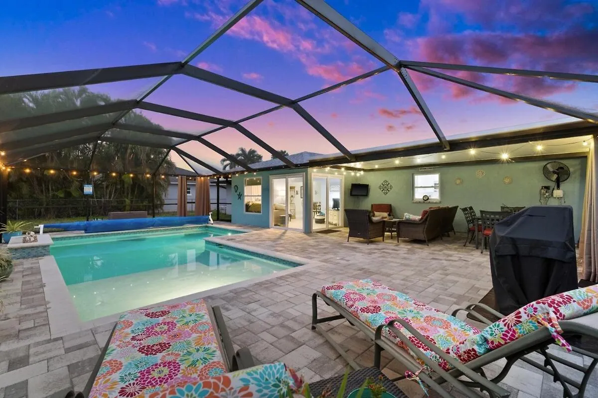 Poolside Paradise Of Cape Coral! *