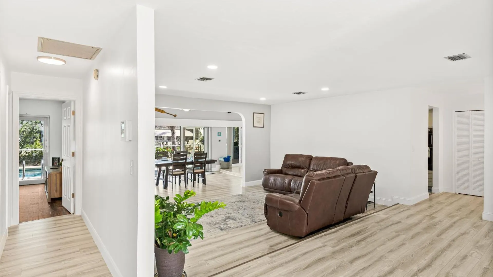 Gulf Breeze Haven Direct Gulf Access Pool+dock Villa *