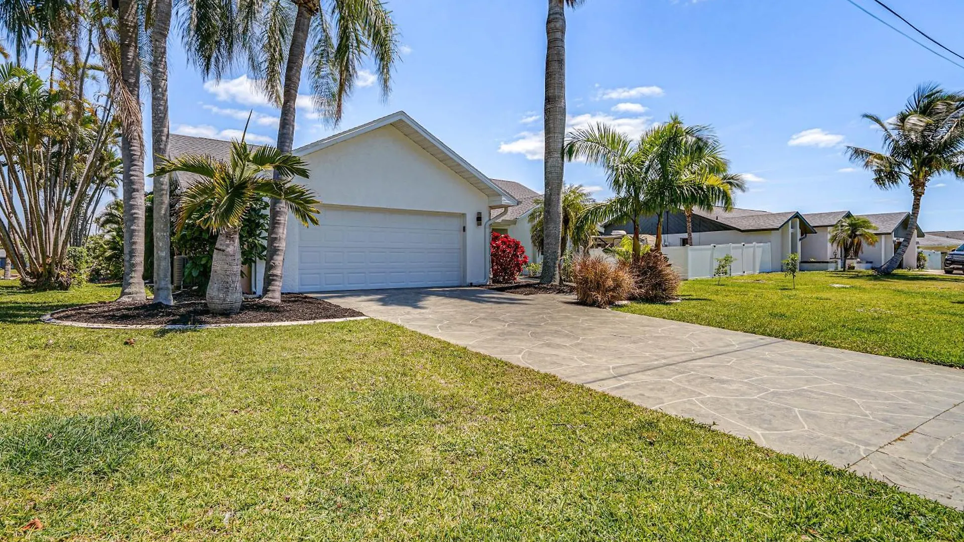 Idyllic With Pool 3 Mi To Downtown! Cape Coral