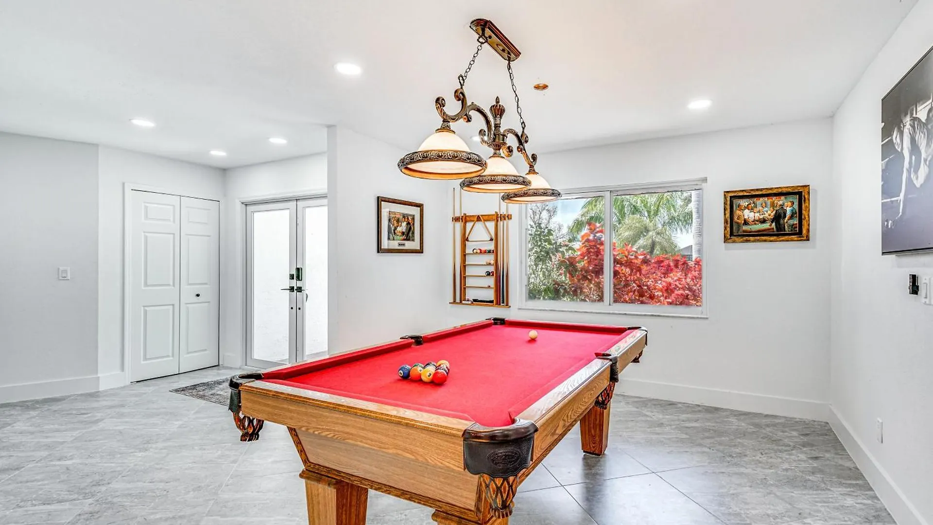 Idyllic With Pool 3 Mi To Downtown! Holiday home Cape Coral