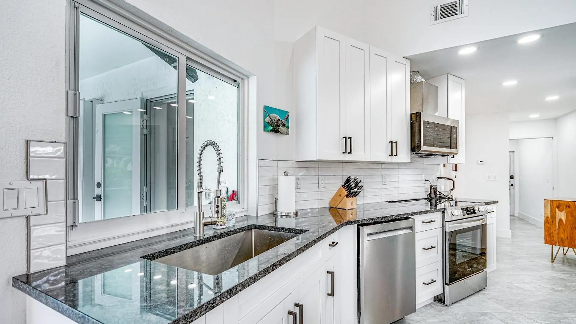 Idyllic With Pool 3 Mi To Downtown! Cape Coral