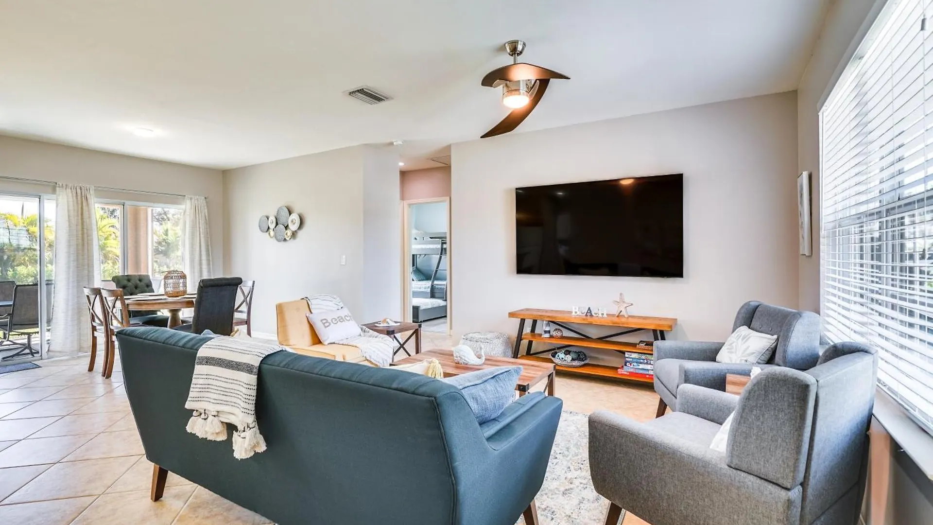 With Screened-in Porch And Fire Pit! * Cape Coral