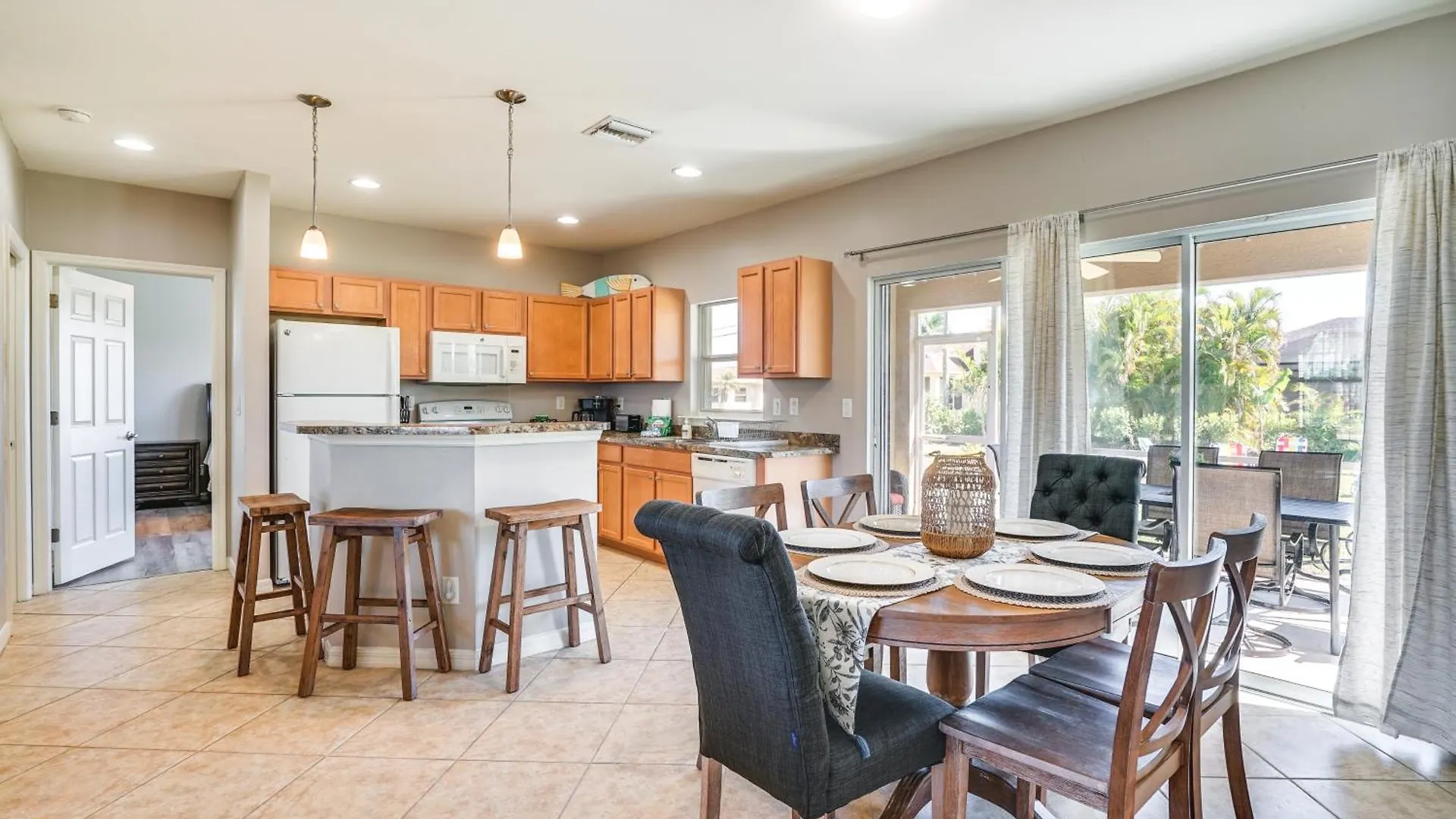 Holiday home With Screened-in Porch And Fire Pit! Cape Coral