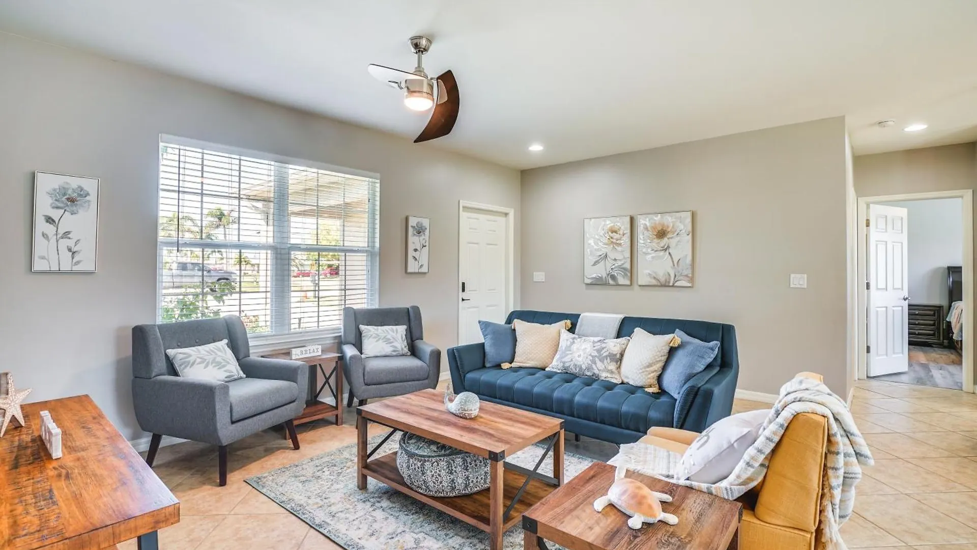 With Screened-in Porch And Fire Pit! *