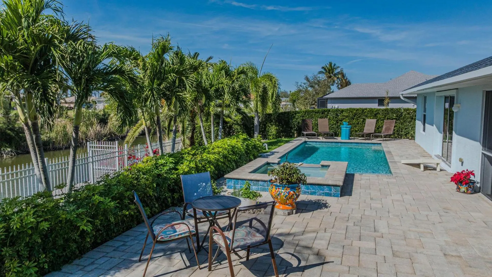 Island Breeze Holiday home