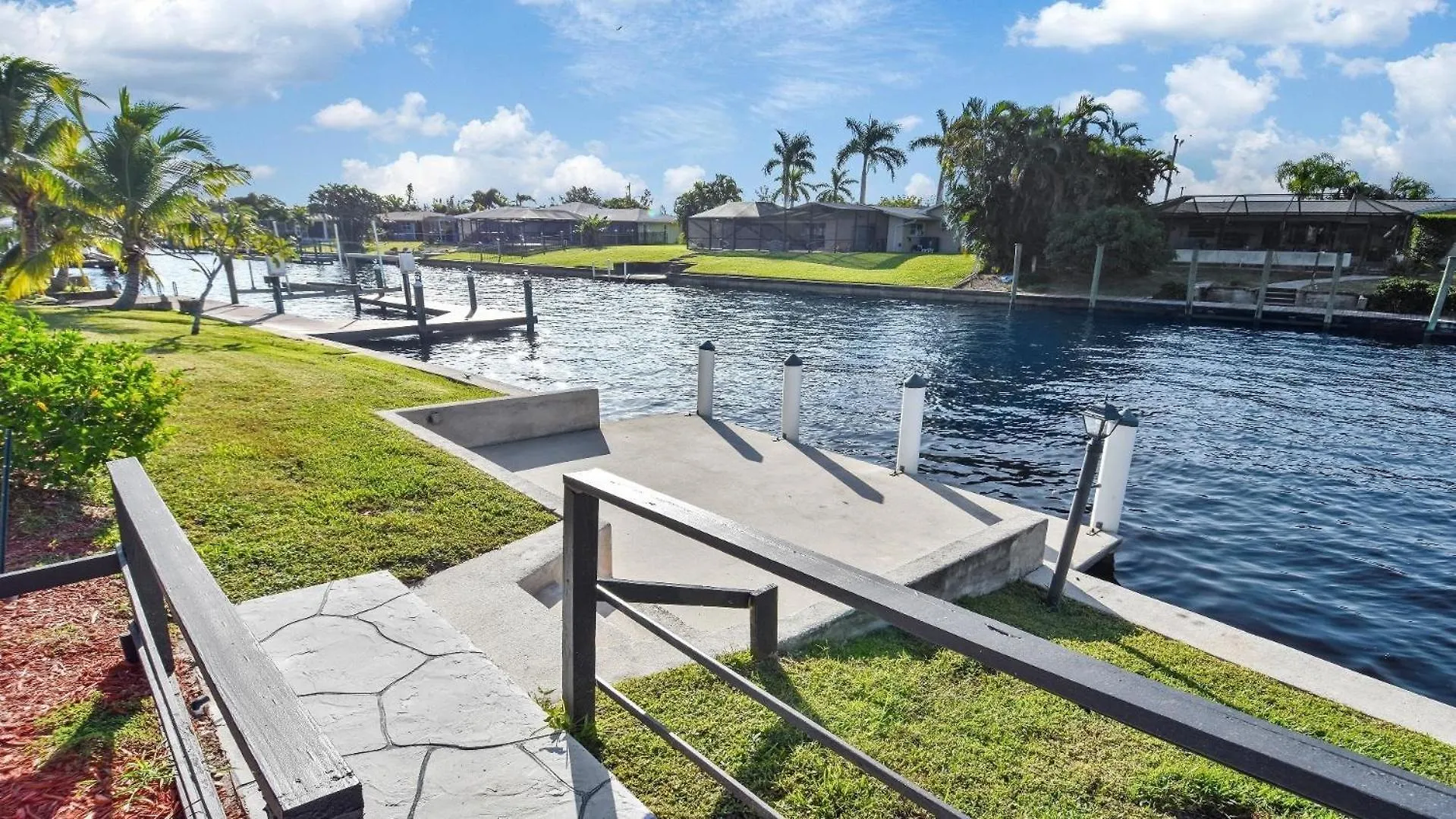 Mit Privatpool Fuer 6 Personen Ca 196 Qm In Cape Coral, Florida Southwest Florida Holiday home
