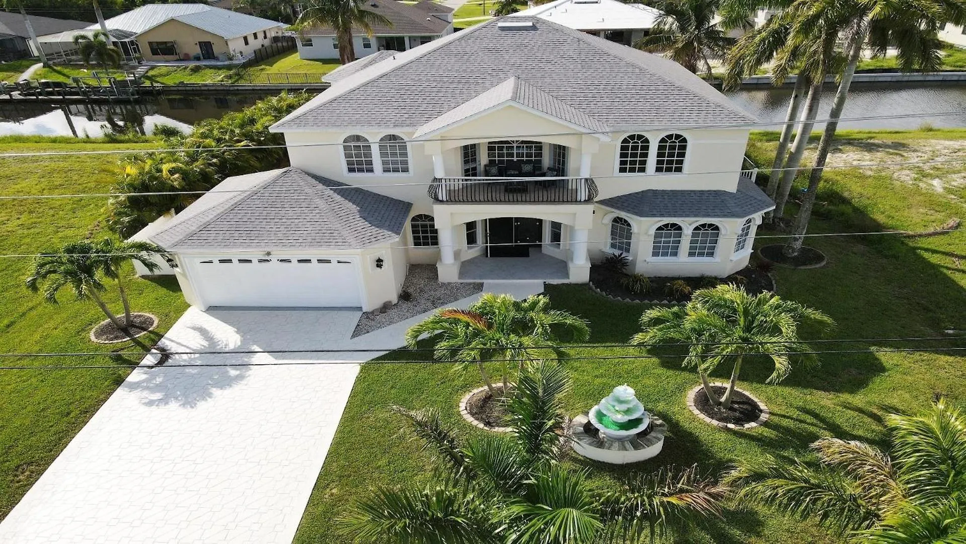 Mit Privatpool Fuer 8 Personen Ca 325 Qm In Cape Coral, Florida Southwest Florida Holiday home