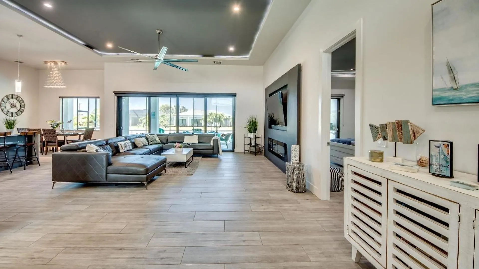 Holiday home In Sued-west Mit Beheiztem Privatpool Und Outdoorkueche Am Kanal Cape Coral