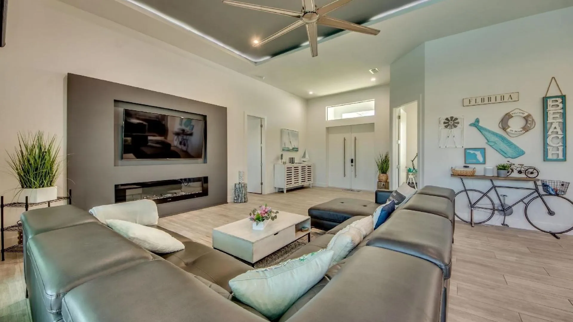Holiday home In Sued-west Mit Beheiztem Privatpool Und Outdoorkueche Am Kanal Cape Coral