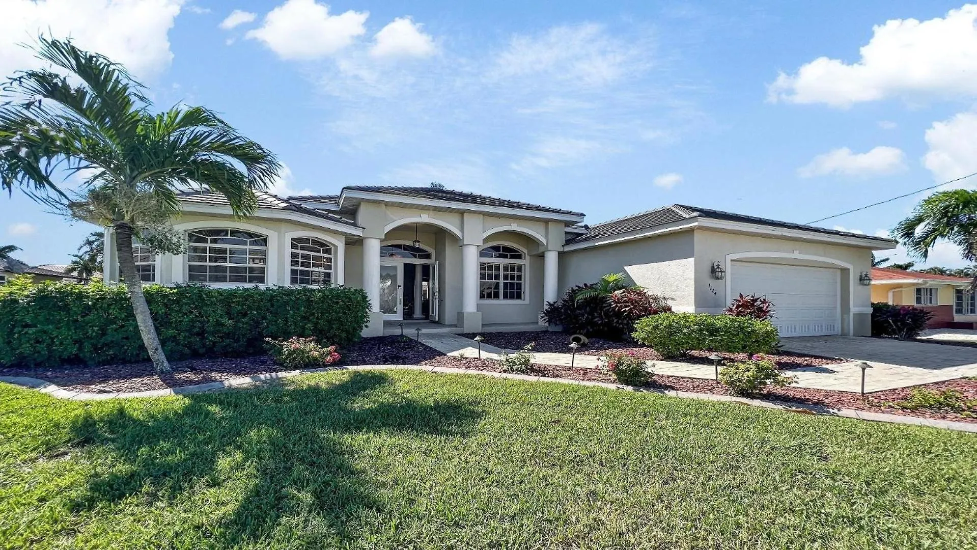 Mit Privatpool Fuer 6 Personen Ca 204 Qm In Cape Coral, Florida Southwest Florida Holiday home