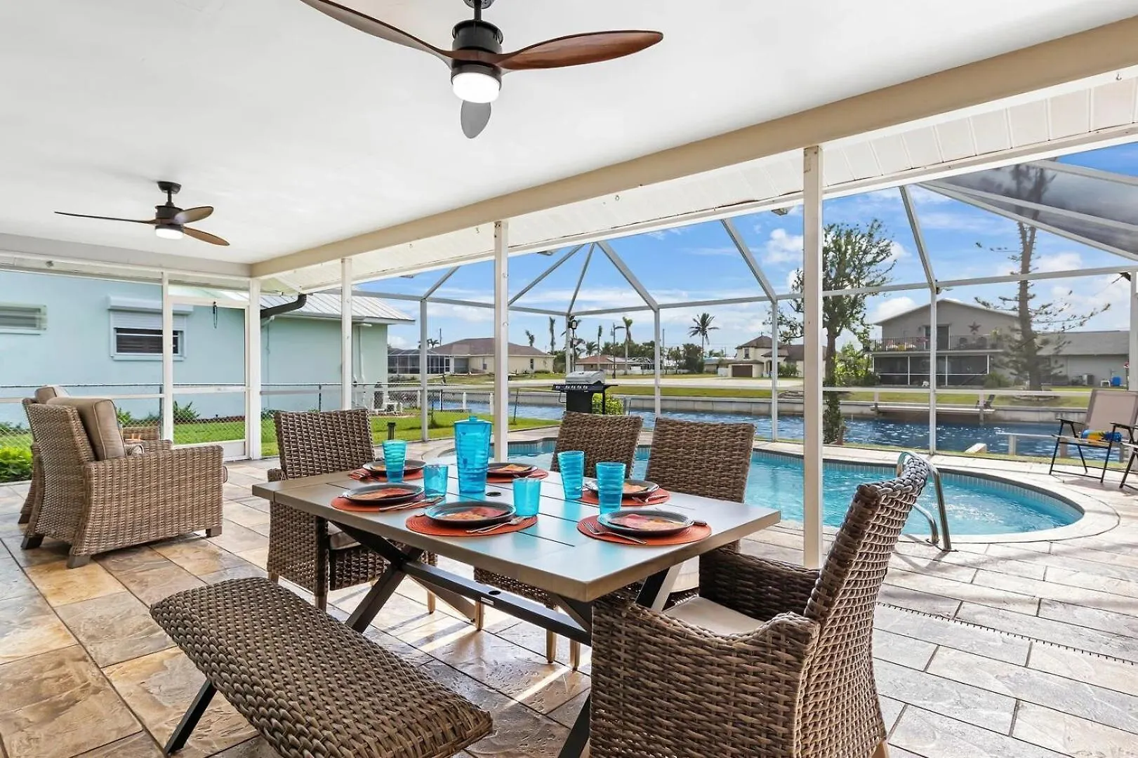 Heated Pool, Freshwater Canal, Dock & Bikes - Amara - Roelens Cape Coral