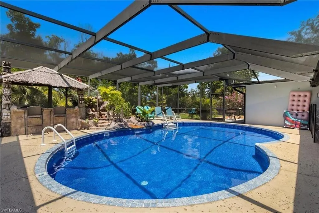Casa De Cape With Free Heated Pool Year Round * Cape Coral