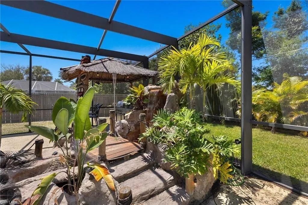 Casa De Cape With Free Heated Pool Year Round * Cape Coral