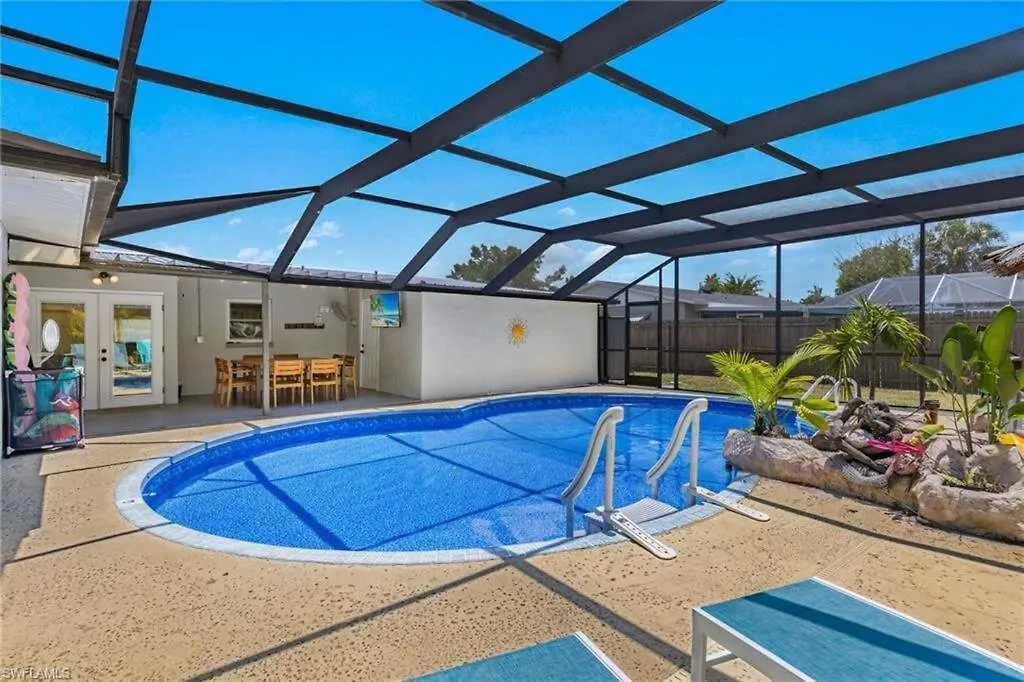 Holiday home Casa De Cape With Free Heated Pool Year Round