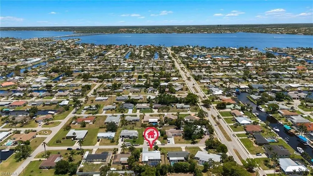 Casa De Cape With Free Heated Pool Year Round Holiday home Cape Coral