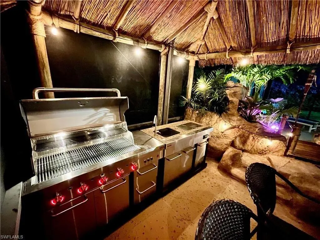 Casa De Cape With Free Heated Pool Year Round Holiday home