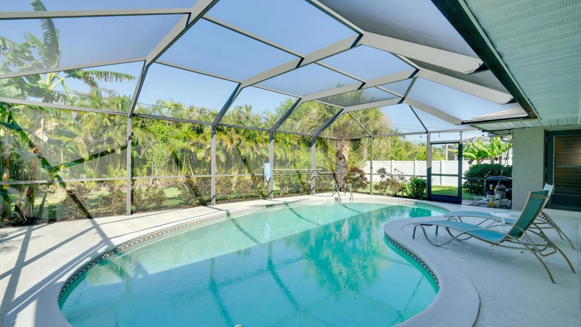 Coastal Retreat With Grill 4 Mi To Dtwn Cape Coral! * Cape Coral