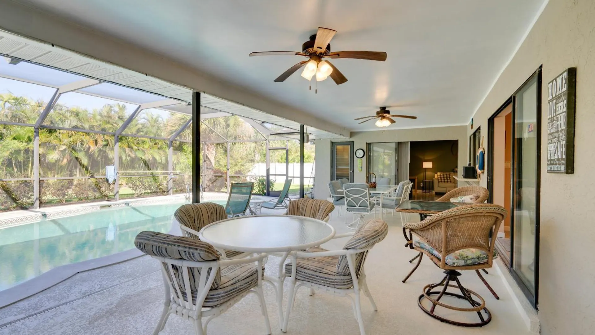 Coastal Retreat With Grill 4 Mi To Dtwn Cape Coral! Cape Coral