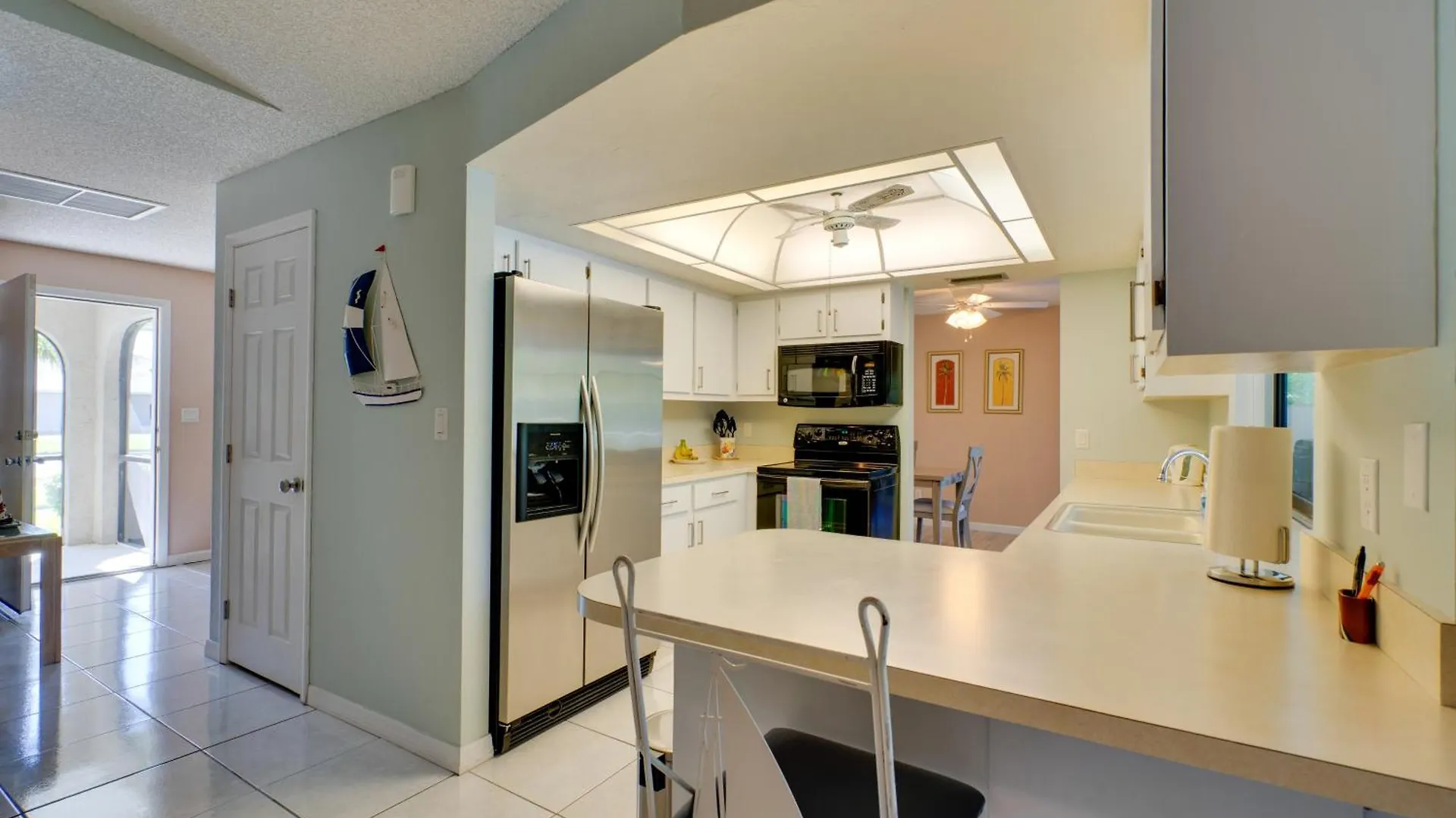 Coastal Retreat With Grill 4 Mi To Dtwn Cape Coral! * Cape Coral