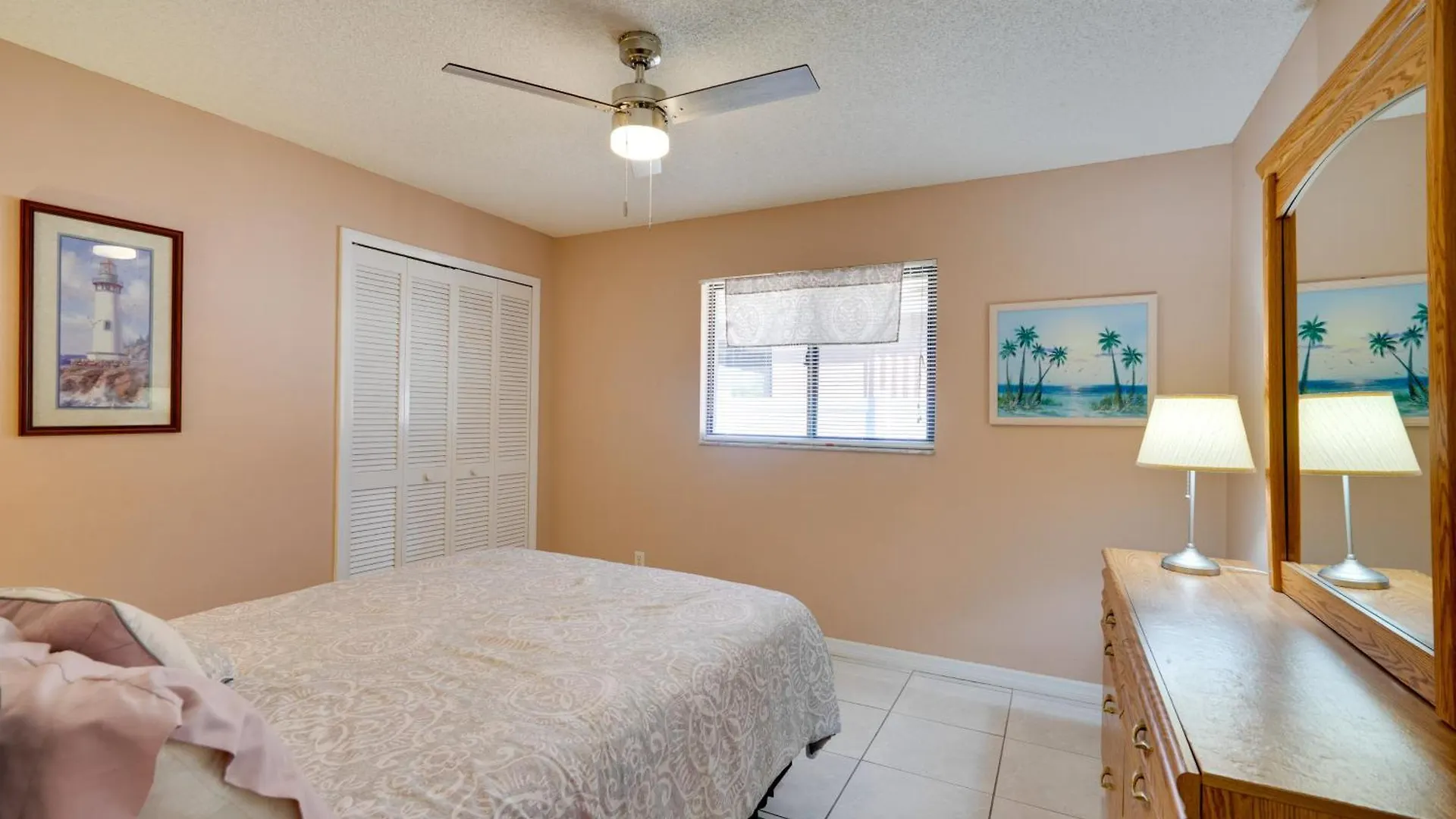 Holiday home Coastal Retreat With Grill 4 Mi To Dtwn Cape Coral! Cape Coral