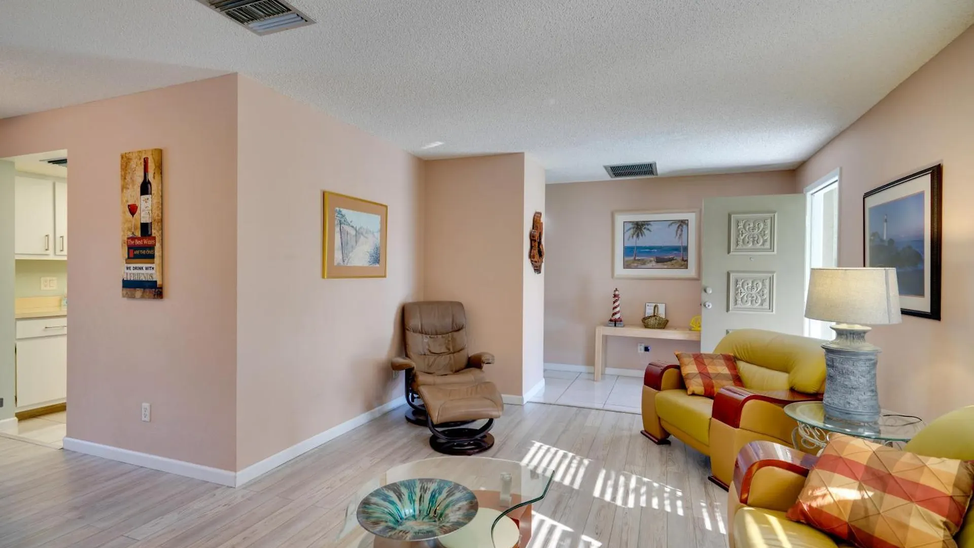 Coastal Retreat With Grill 4 Mi To Dtwn Cape Coral! Holiday home Cape Coral