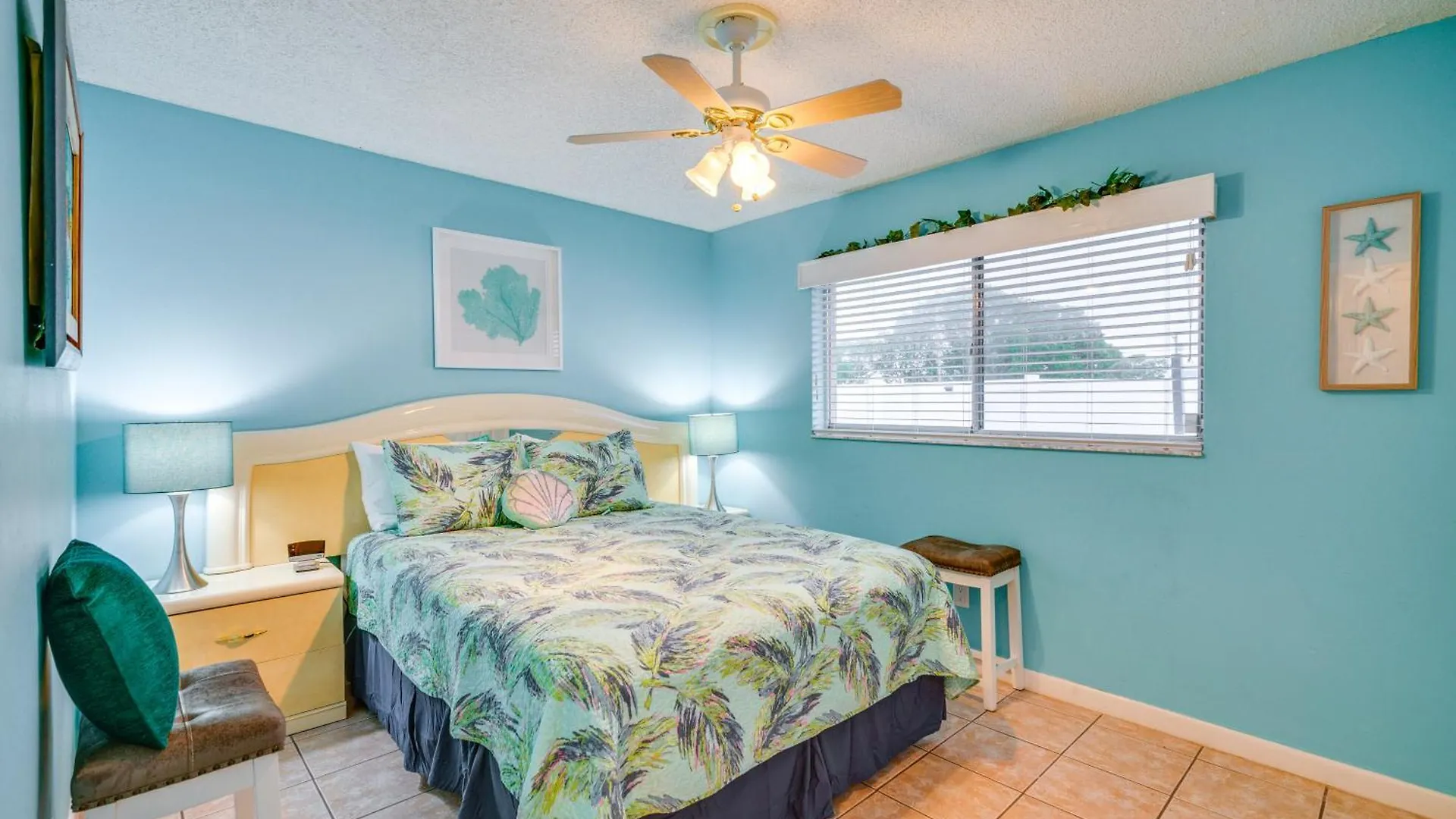 Holiday home Canal-front With Dock And Lanai In Cape Coral! *