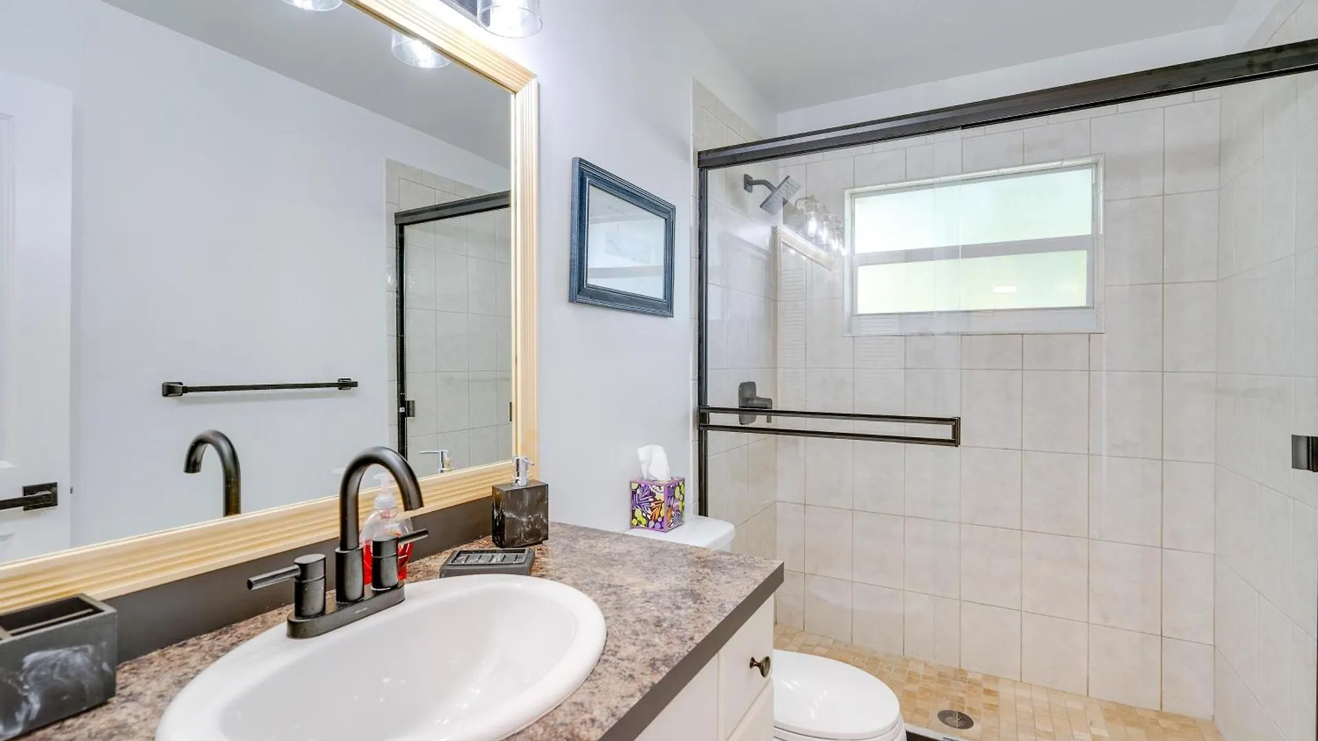 Canal-front Gem With Hot Tub, Foosball In * Cape Coral