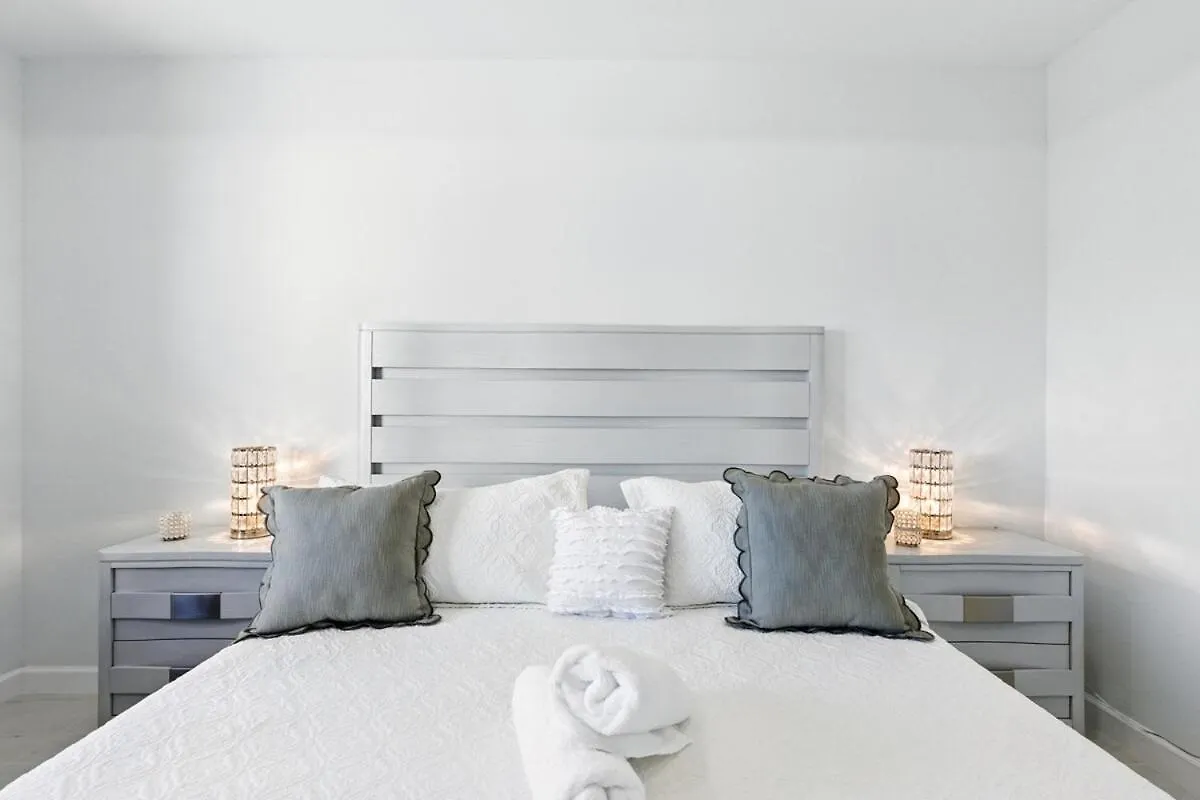 Beautiful With Canal Views