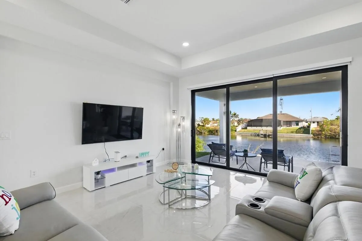 Holiday home Beautiful With Canal Views