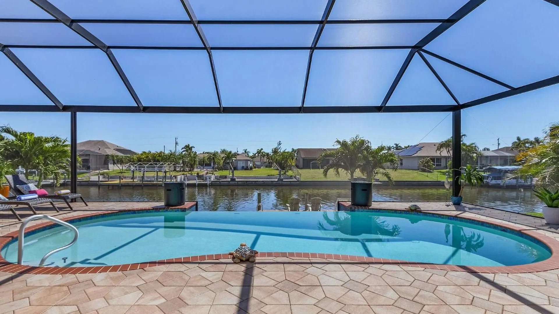 Heated Saltwater Pool, Dock, Gulf Access - Infinity Coral - Roelens