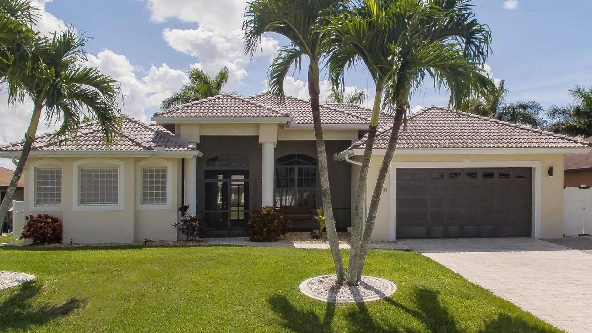 Lakeview Villa *