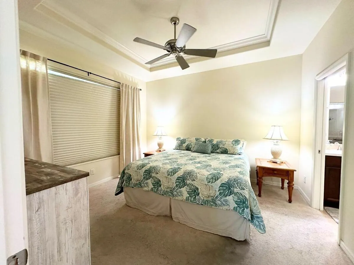 Resort-style In Sandoval