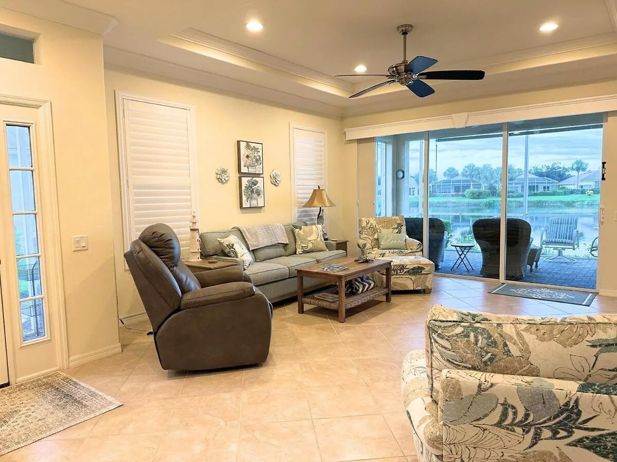 Resort-style In Sandoval