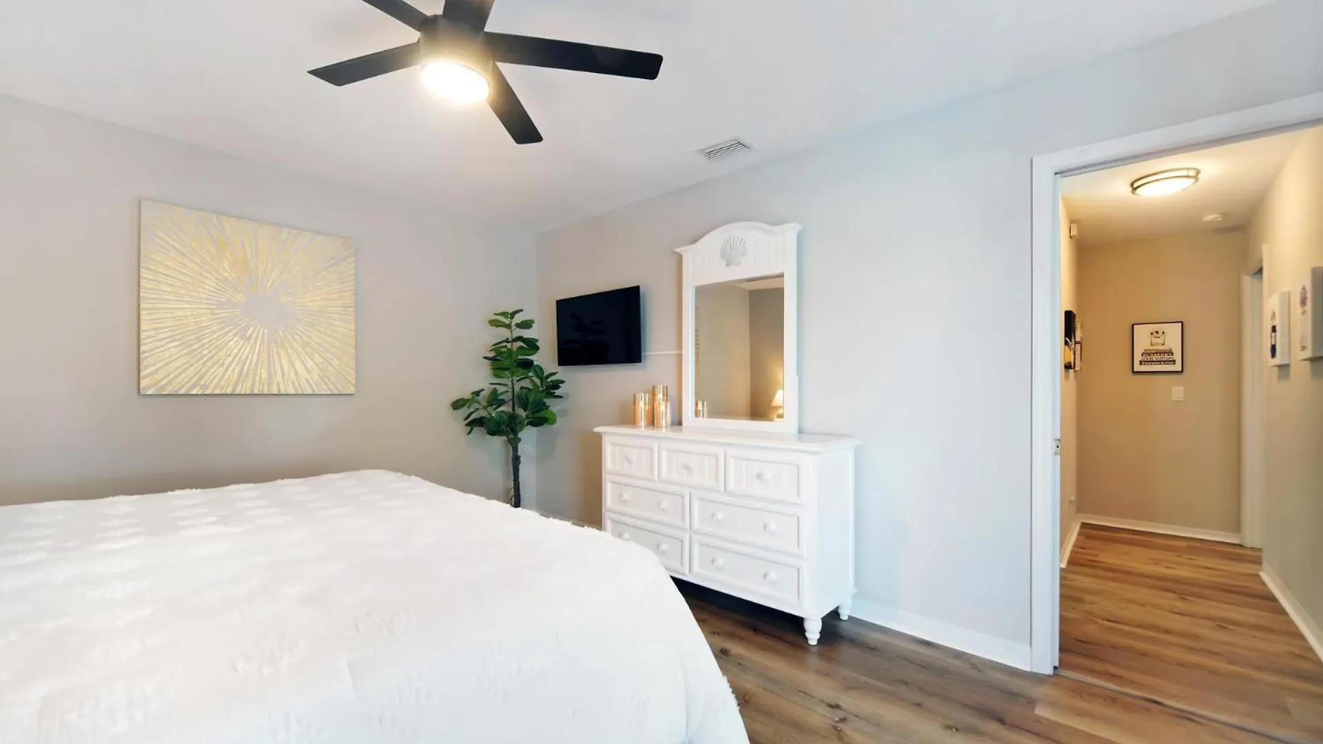 Holiday home Charming Sunshine With Heated Pool On Canal Cape Coral